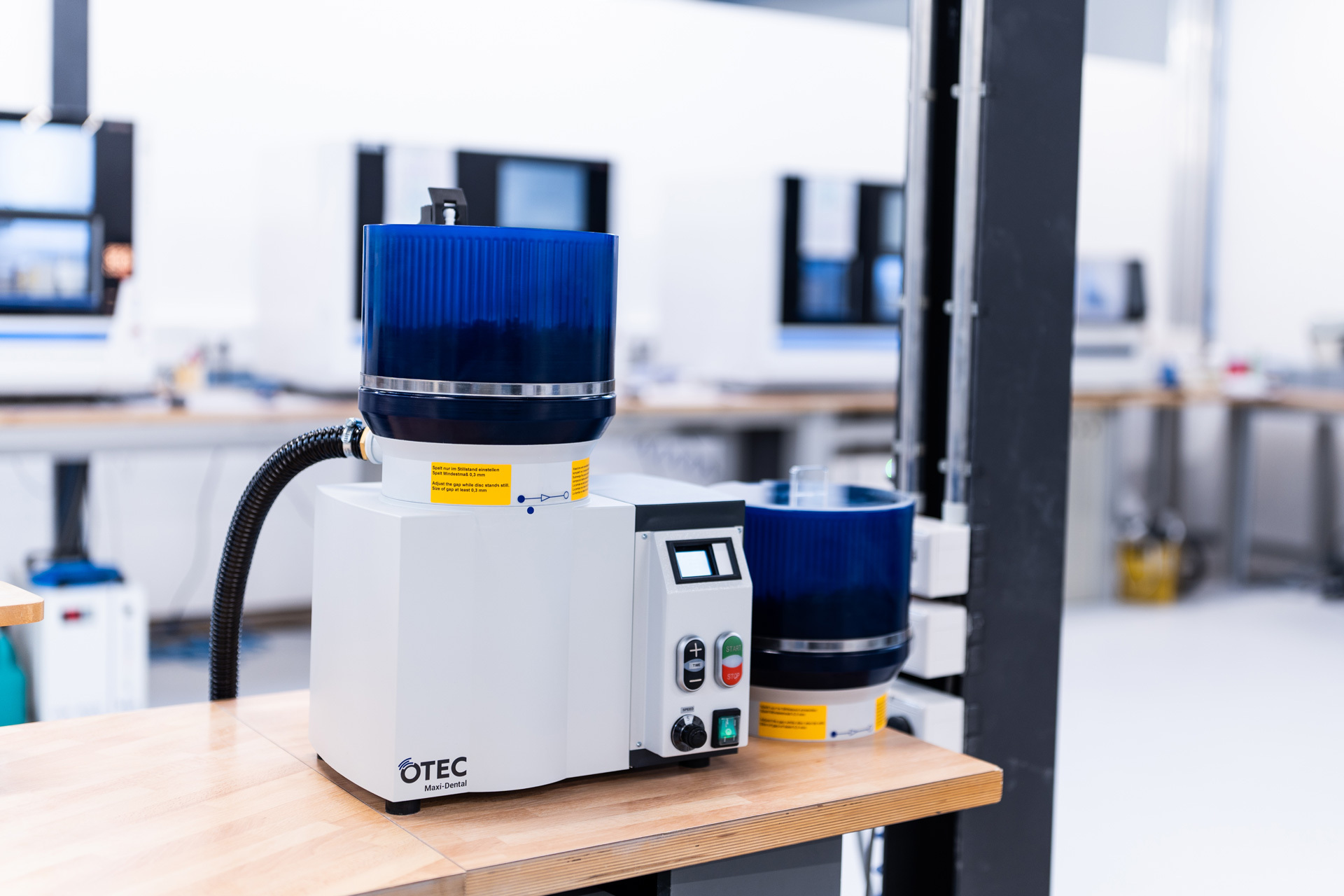 1 otec slider cf serie maxi dental stele 1920x1185px 2024