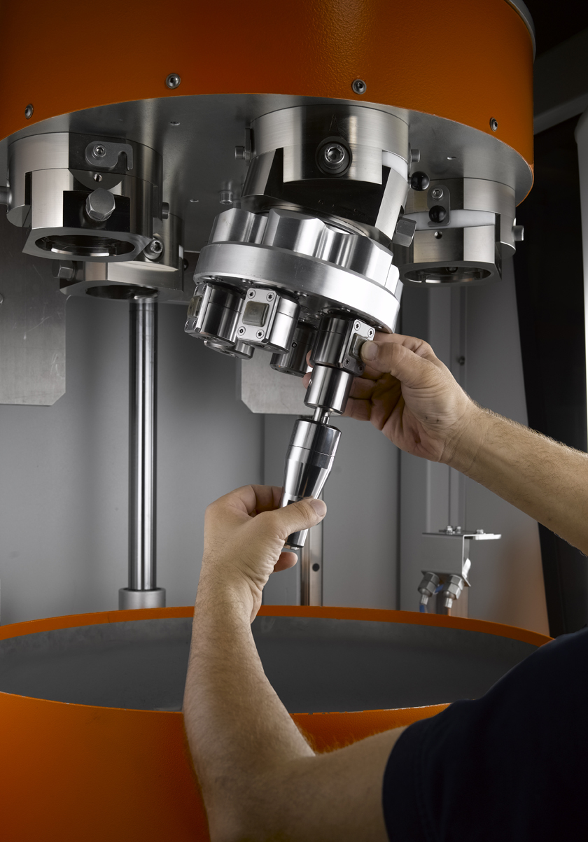 Schleppschleifmaschine DF Halter mit Eigenrotation 6fach 72dpi 01